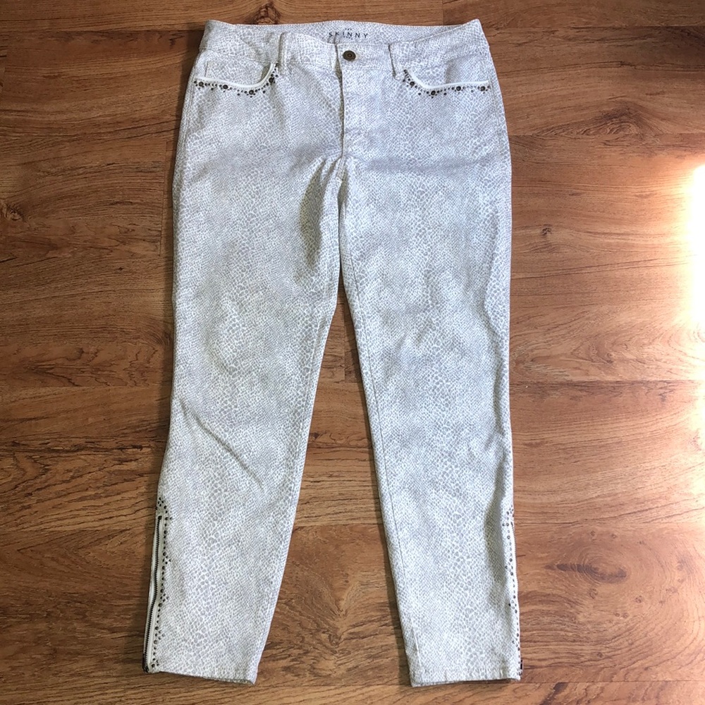 WHBM Animal Print Skinny Crop Fit Jeans Size 8
